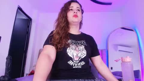 Diane online show from December 2, 7:16 pm