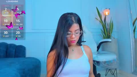 Dina  online show from September 26, 11:41 am