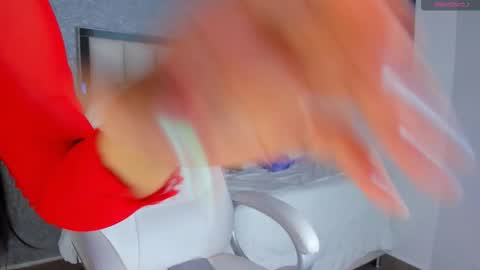 Dina  online show from October 24, 11:39 am