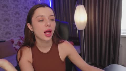 dinacandy online show from December 3, 11:10 am