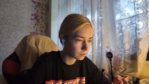 dinorahmroczkowski online show from October 16, 9:12 am