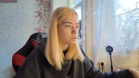 dinorahmroczkowski online show from October 11, 7:24 am