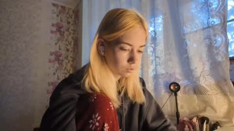 dinorahmroczkowski online show from October 6, 7:47 am