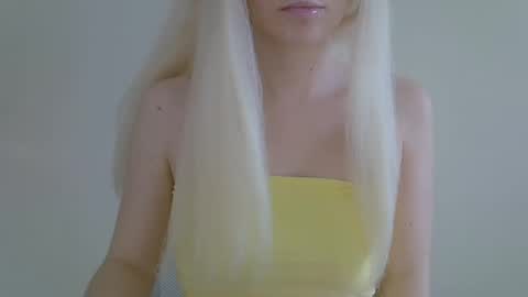 DitaMilton online show from February 25, 1:21 pm