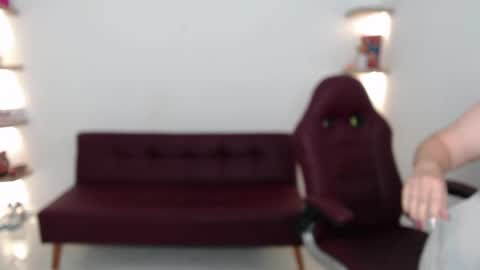 Diva online show from March 9, 11:30 pm