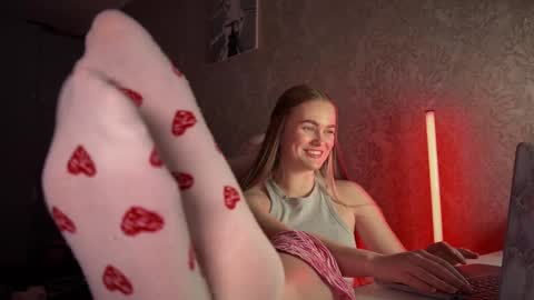 Hannah online show from February 26, 2:08 am