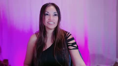 DivineLynn online show from February 5, 2:05 pm