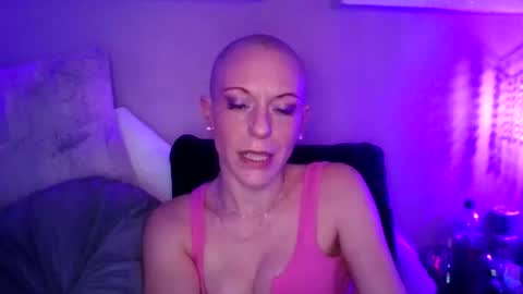 dixieglam online show from November 24, 8:16 am