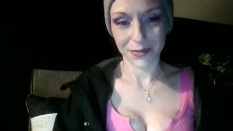 dixieglam online show from October 19, 9:11 am