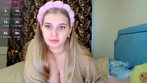 Alice online show from December 3, 8:49 am