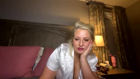 docwife12 online show from January 15, 3:12 am