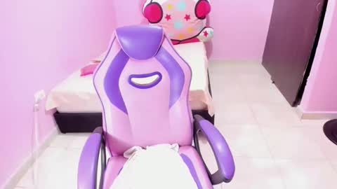 sofia de la torre online show from November 5, 1:38 pm