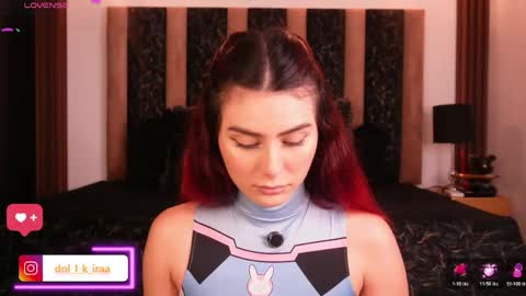 doll_kira_ online show from April 12, 2:53 pm