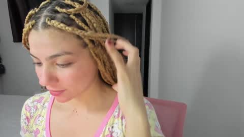 doll_oriana online show from February 5, 9:40 pm