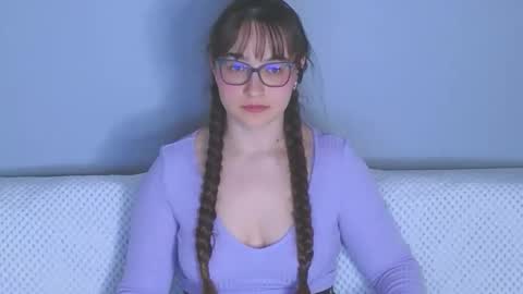 Tessa online show from April 6, 3:17 am