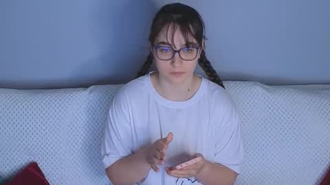 Tessa online show from November 23, 4:08 pm