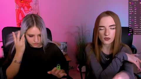 doll_vey online show from December 4, 8:09 pm