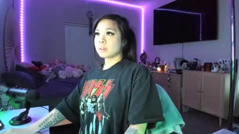 DOLLLFACE online show from March 7, 4:24 am