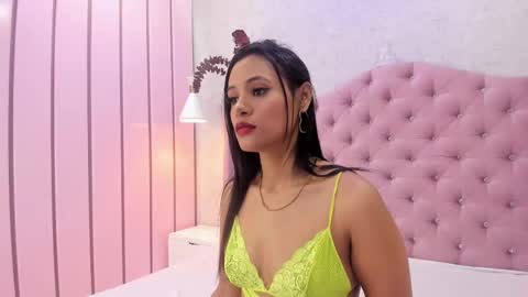 dolly_brownc online show from January 16, 3:23 am