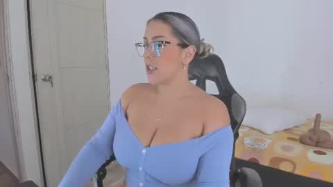 dolly walker online show from July 13, 9:37 pm