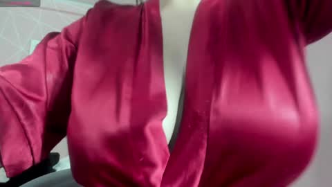 Call me Zoe  online show from February 3, 6:45 am