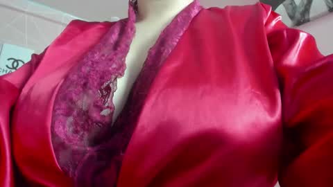 Call me Zoe  online show from December 17, 5:55 am