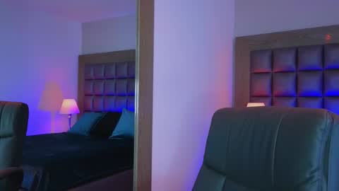 Dolly online show from November 12, 8:29 pm