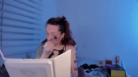 I WILL BE BACK ON WEDNESDAY DECEMBER 4 0100AM COLOMBIA TIME    online show from February 19, 6:11 am