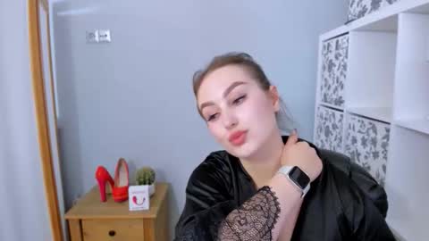 DonnaSensual online show from November 19, 4:07 pm