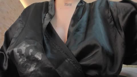  DOROTHY online show from January 15, 11:05 am