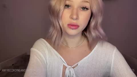 MOLLYYYY dont forget to give me a thumb up online show from January 13, 11:30 am