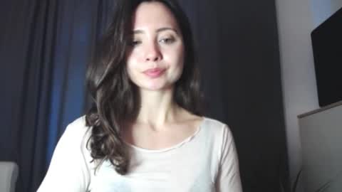 Nicole online show from December 19, 8:17 am