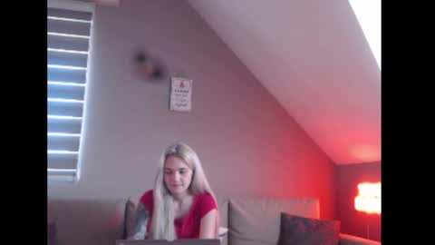 A girl online show from January 12, 8:30 am