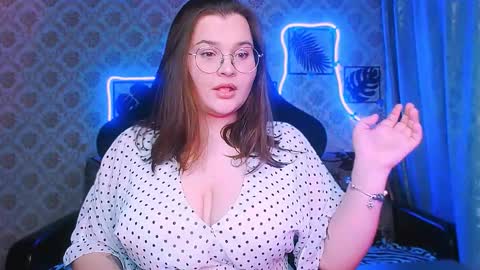 dreamforyoue2 online show from March 4, 7:53 pm