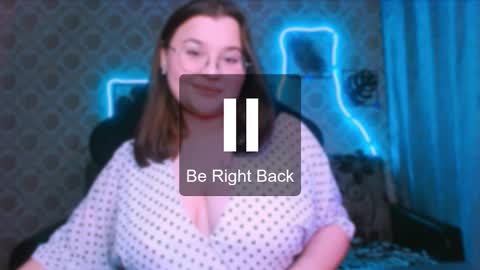 dreamforyoue2 online show from February 25, 9:24 pm