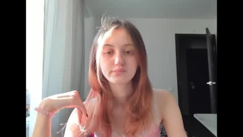 dreamy_pollyyy online show from February 15, 7:44 am