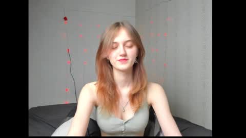 dreamy_pollyyy online show from March 11, 12:52 pm