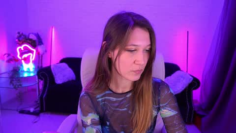 Lina online show from January 10, 1:31 pm