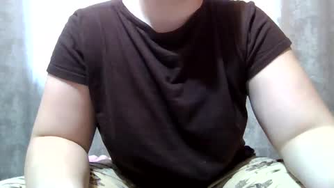 DreamyLunax online show from February 21, 8:04 am