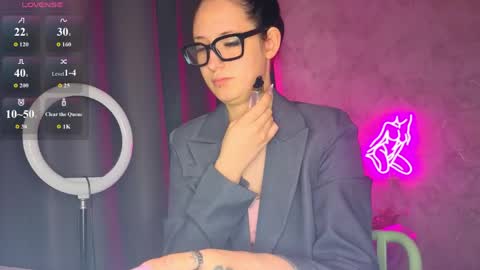 dreamysteps online show from May 6, 8:07 am