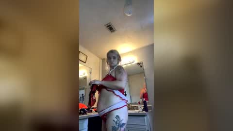 dripdroponurcck online show from June 13, 7:55 pm