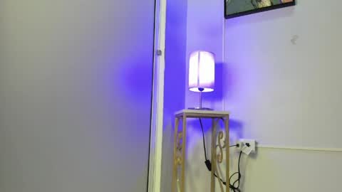 dulce__fiore07 online show from April 16, 12:05 pm