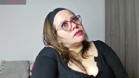 Im Dulce online show from November 29, 2:48 am