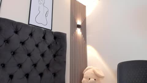 Dluce May online show from November 7, 3:45 am