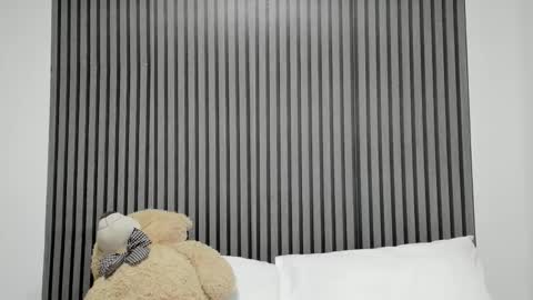 Dulce  online show from November 21, 11:45 am