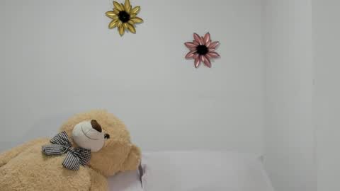 Dulce  online show from January 16, 12:53 pm