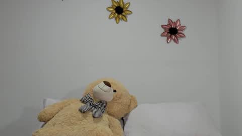 Dulce  online show from January 29, 2:51 am