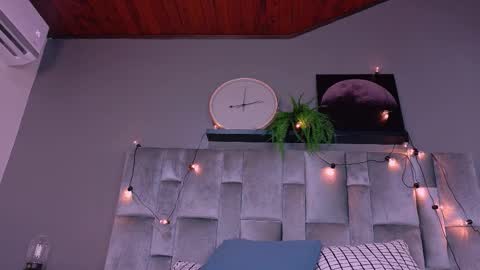 DULCE AURORA online show from October 23, 2:50 am