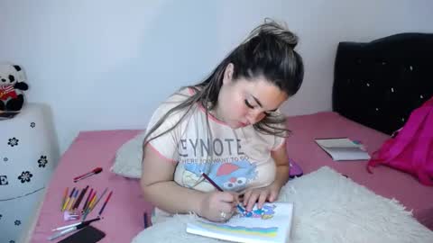 Nicole   online show from February 10, 9:58 am