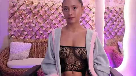 duskybeautyy online show from February 18, 2:27 pm